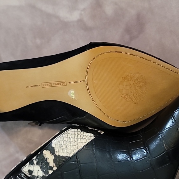 Vince Camuto Ankle Booties 10M - Picture 3 of 8